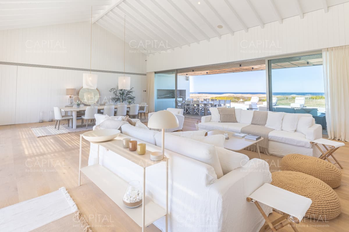 Espectacular Casa sobre el Mar Proximo a Jose Ignacio