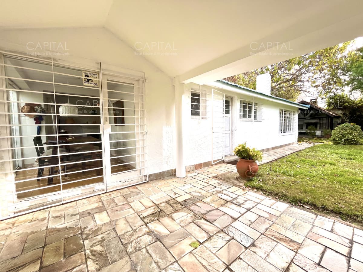Casa para venta a 50 metros de playa Mansa