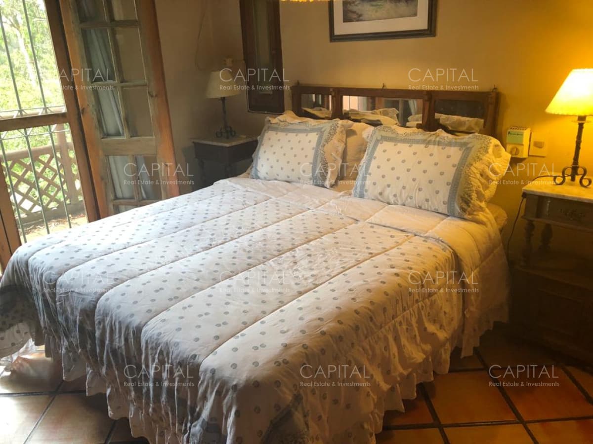 Casa de dos dormitorios en venta en Parque Burnett