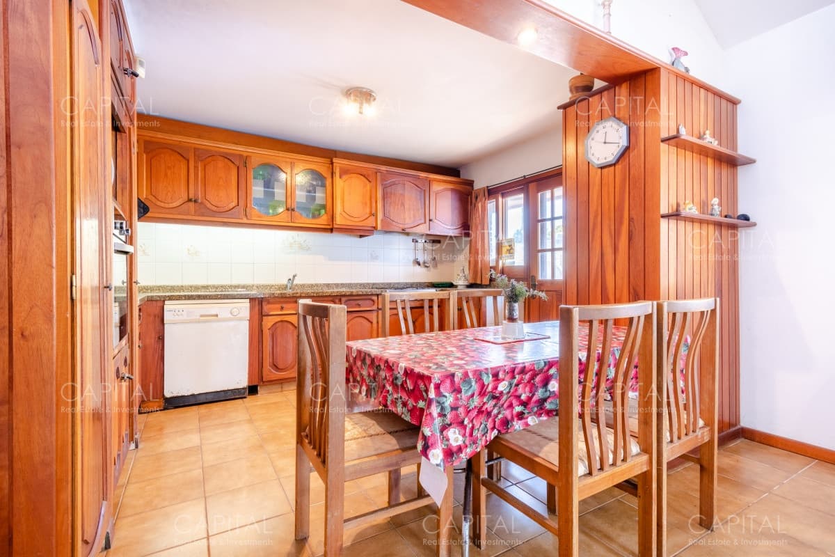 Casa de Tres dormitorios y Servicio en Venta en Aidy Grill