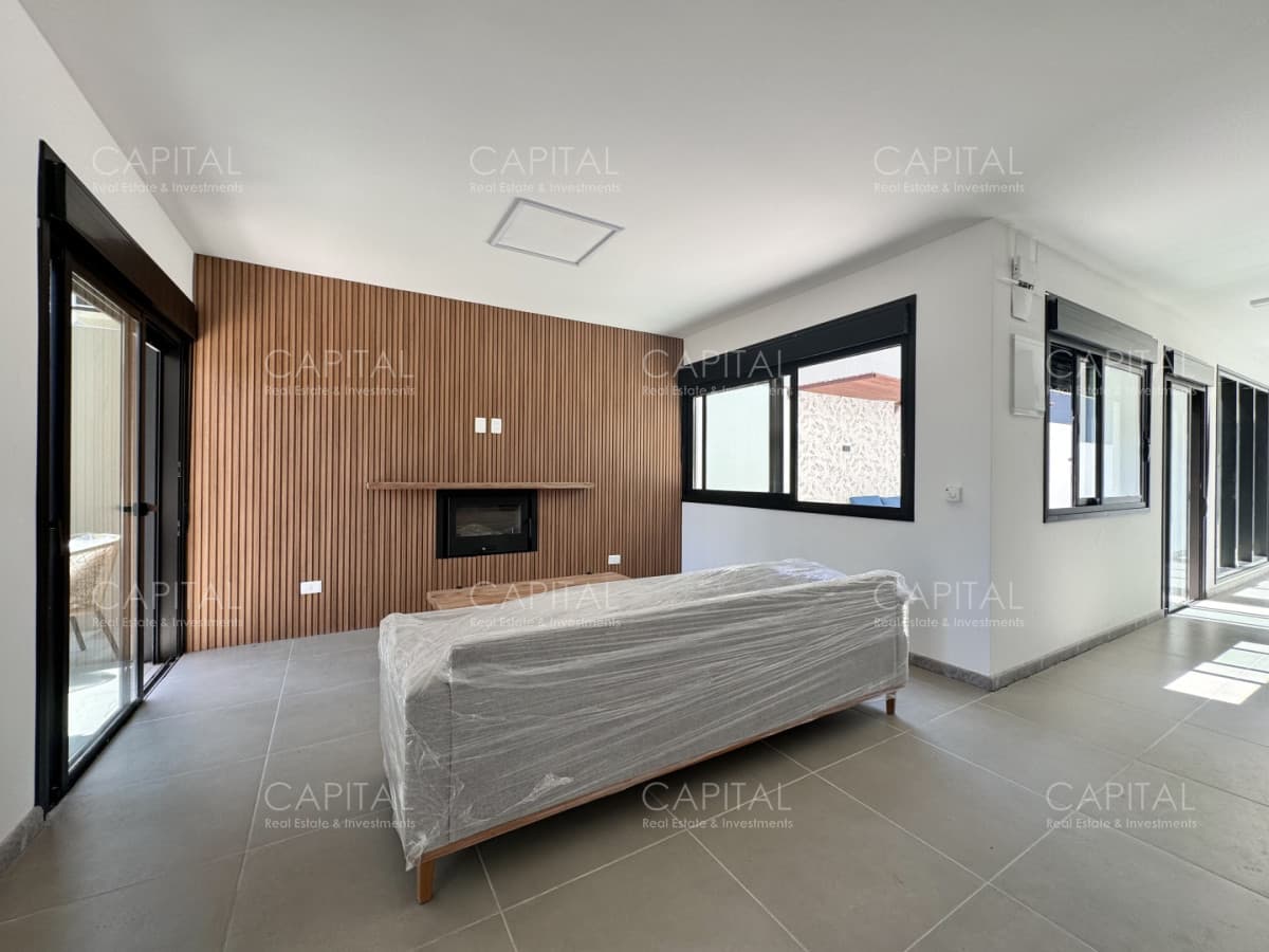 Casa de 4 dormitorios en venta, Zona Colegios, Punta del Este.