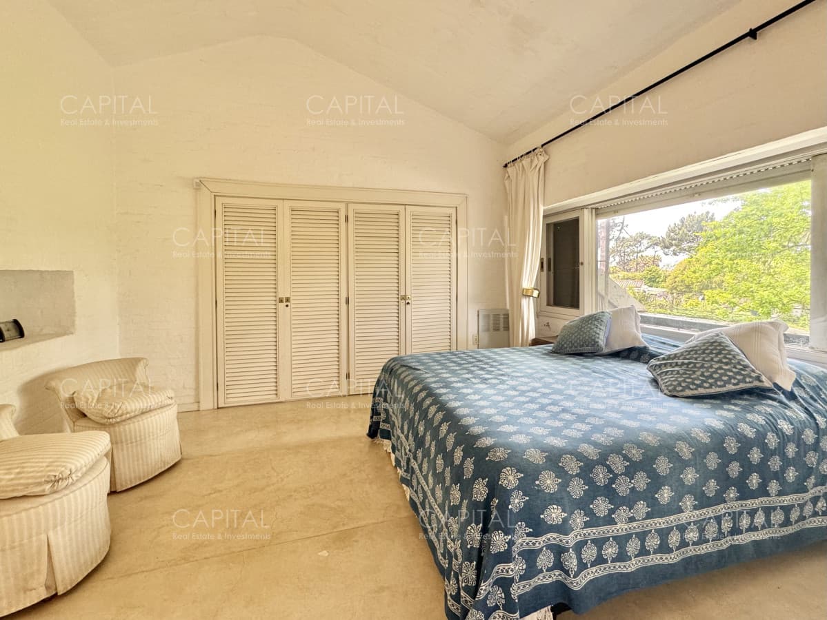 Casa en Venta de Cinco Dormitorios en  San Rafael