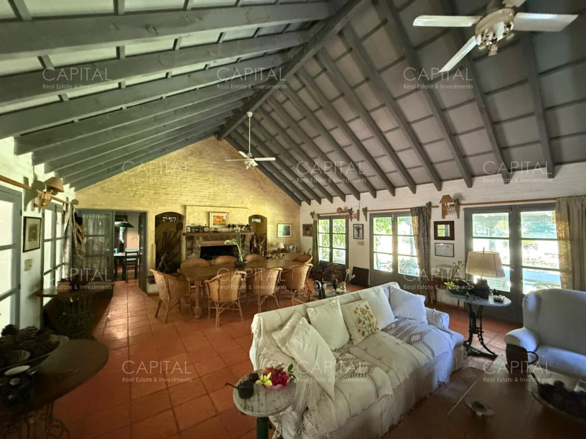 Casa en Venta en La Barra Con Amplio Terreno