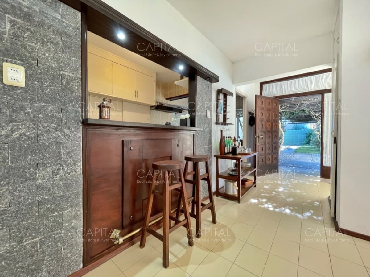 Amplia Casa en Rincon del Indio en Venta