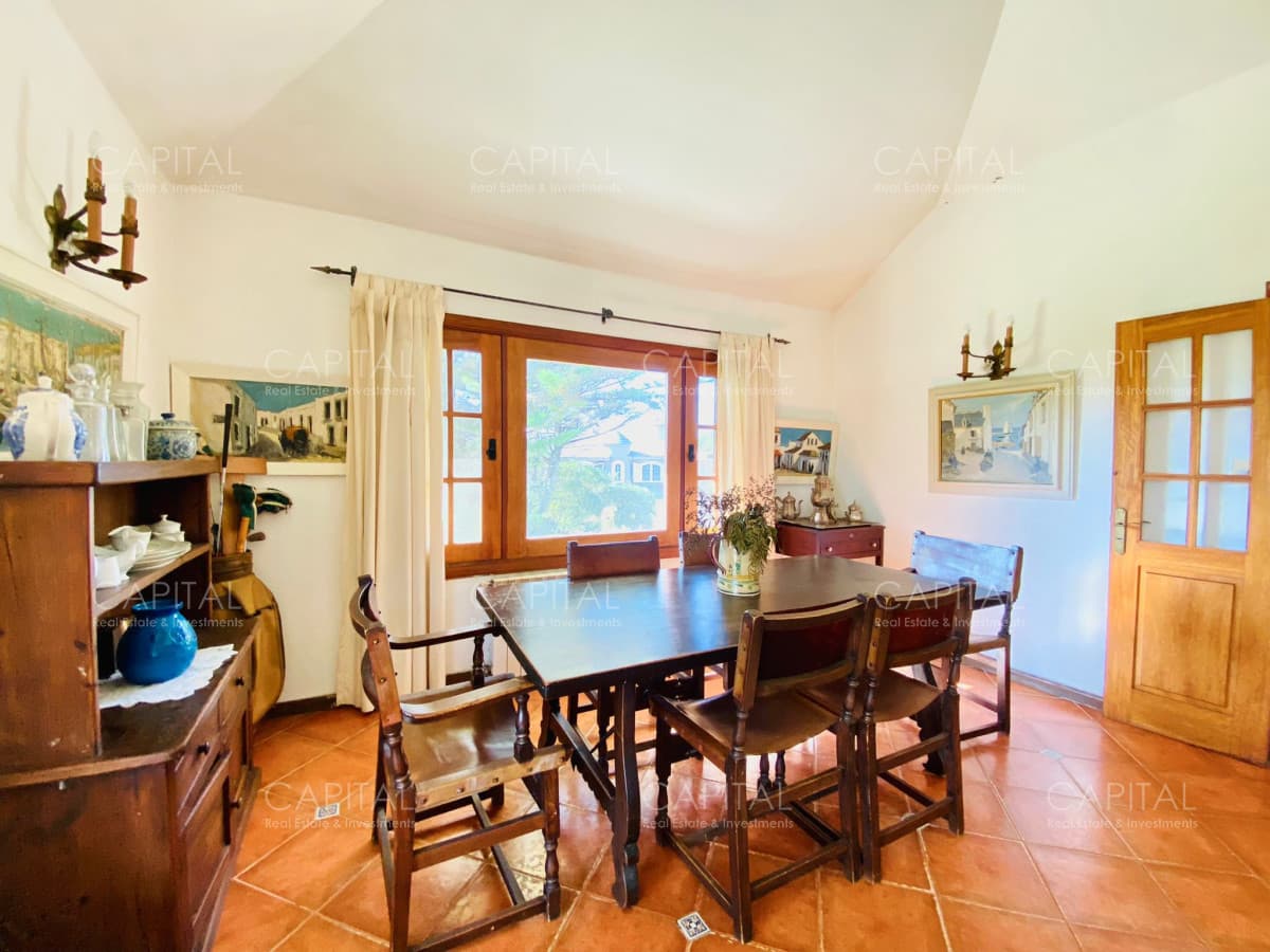 Casa Pinares con vista a la laguna en Venta