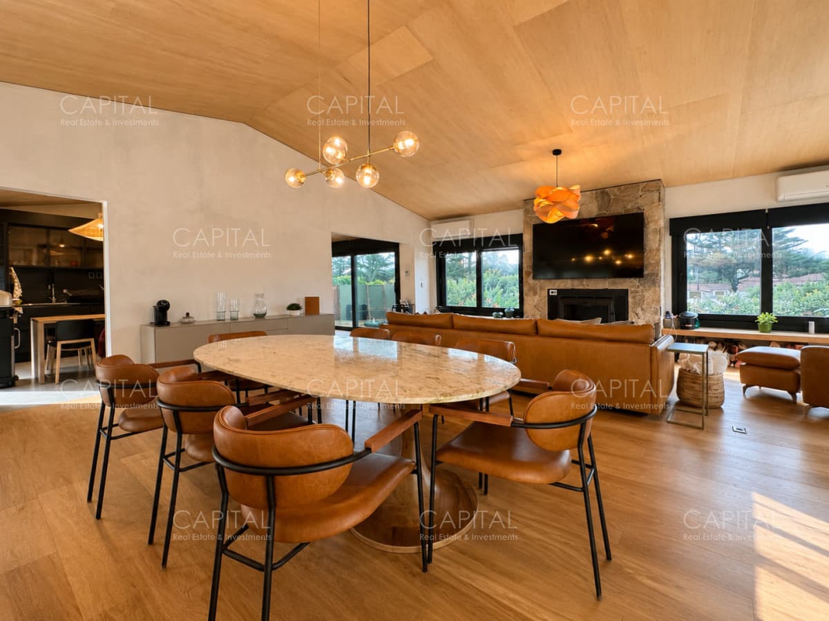 Casa en Venta 5 Suites en Playa Mansa
