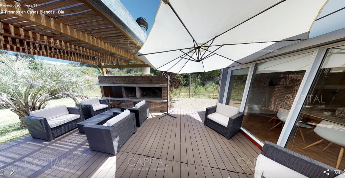 Casa en Altos de Punta Piedras en complejo de 8 casas