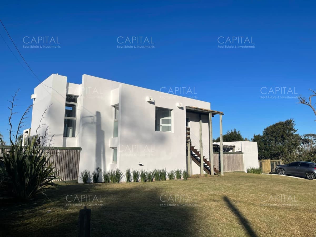 Moderna casa, 3 dorm en La Juanita, Jose Ignacio