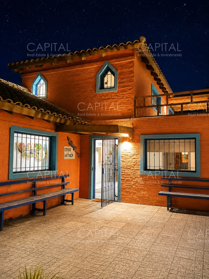 Excepcional casa reciclada en venta en Montoya a 50 mts del mar