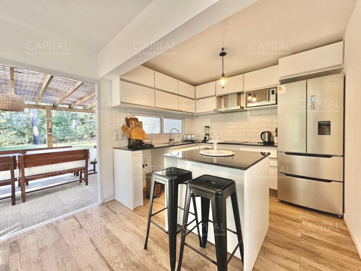Casa de tres dormitorios en Solanas en Venta