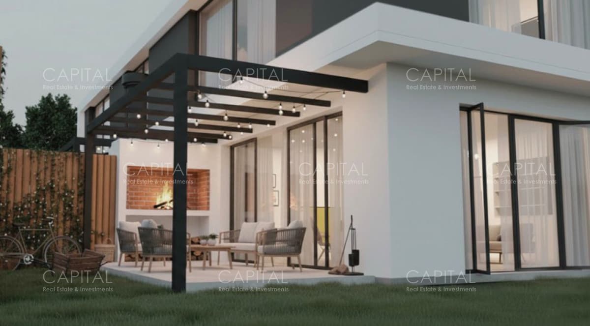 Casa de Tres dormitorios con jardín, parrillero y 2 cocheras en Barra de Carrasco