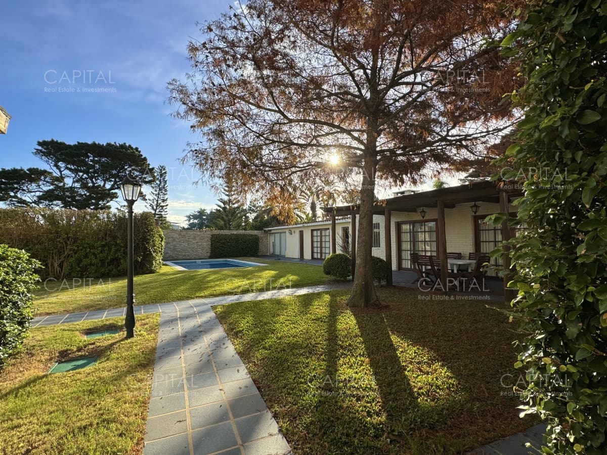 Casa en Venta en Playa Mansa de Punta del Este