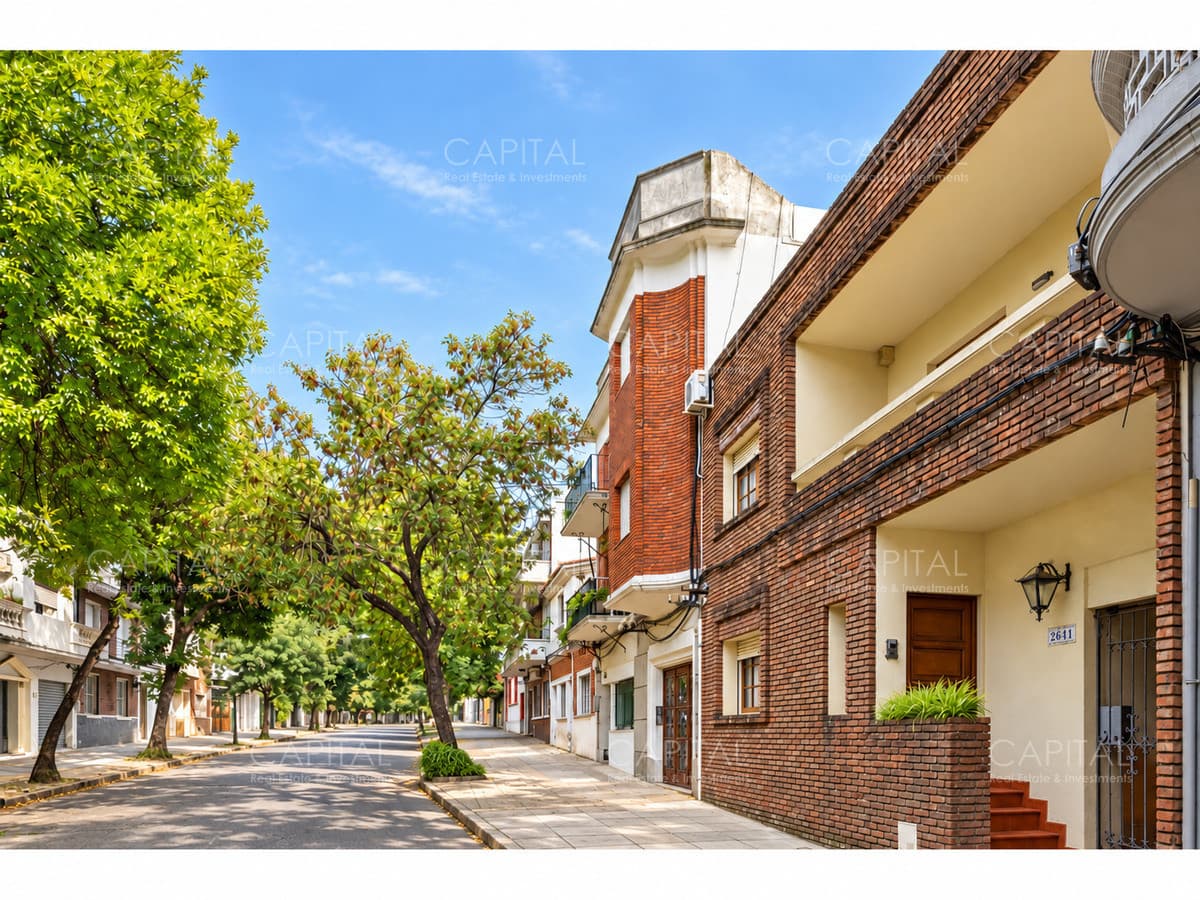 Venta Casa en Pocitos 4 Dormitorios, Jardín, Barbacoa y Garaje
