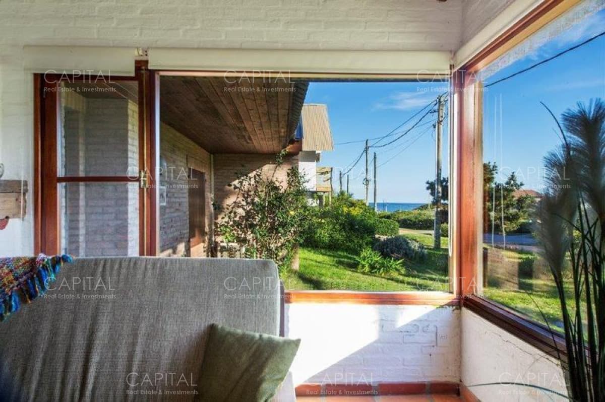 Casa en venta a media cuadra del mar Montoya, La Barra