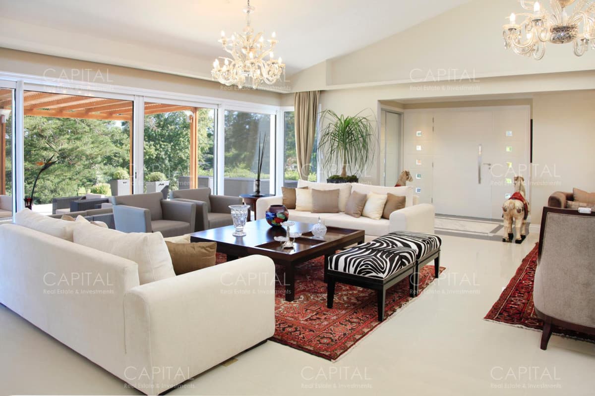 Mansion en Punta del Este en Venta