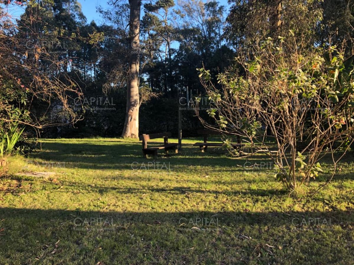 Casa de dos dormitorios en venta en Parque Burnett