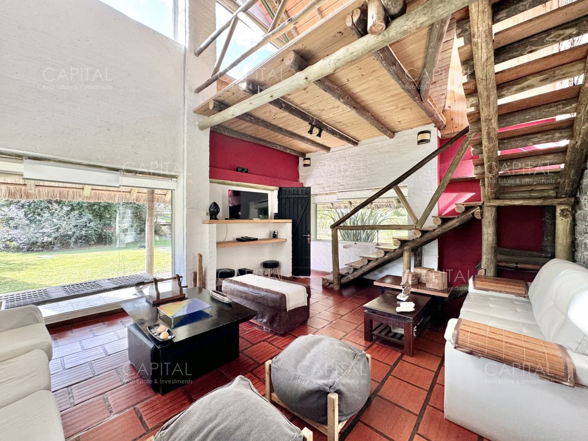 Casa de tres dormitorios en Chihuahua Punta Ballena.