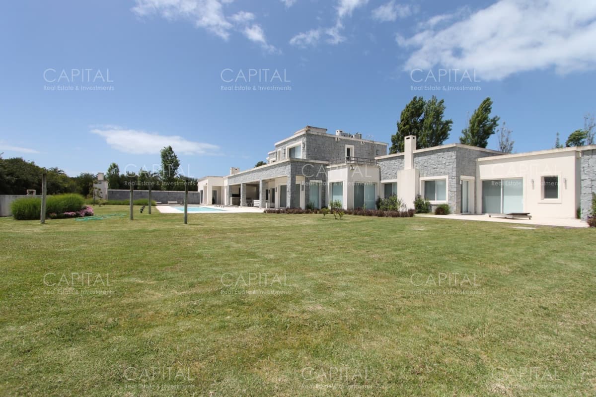 Laguna Estates espectacular residencia en Manantiales