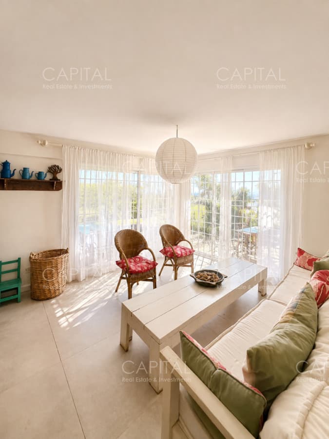 Excepcional casa reciclada en venta en Montoya a 50 mts del mar