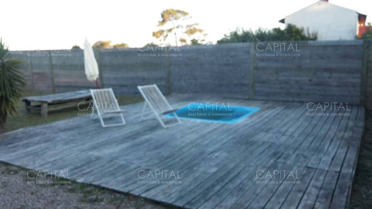 Casa en Balneario Buenos Aires, 5 dormitorios