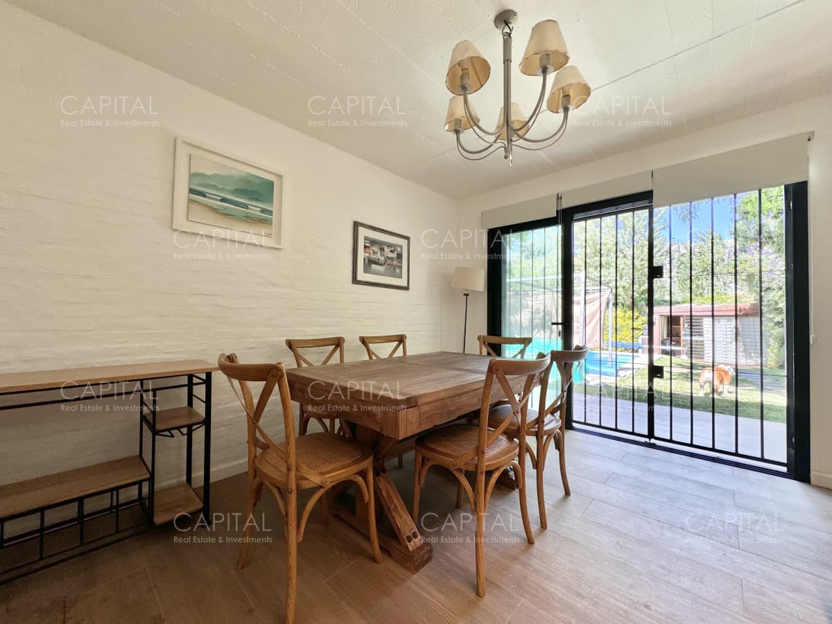Casa de 3 dormitorios, piscina climatizada y barbacoa en venta y alquiler, Playa Mansa, Punta del Este.