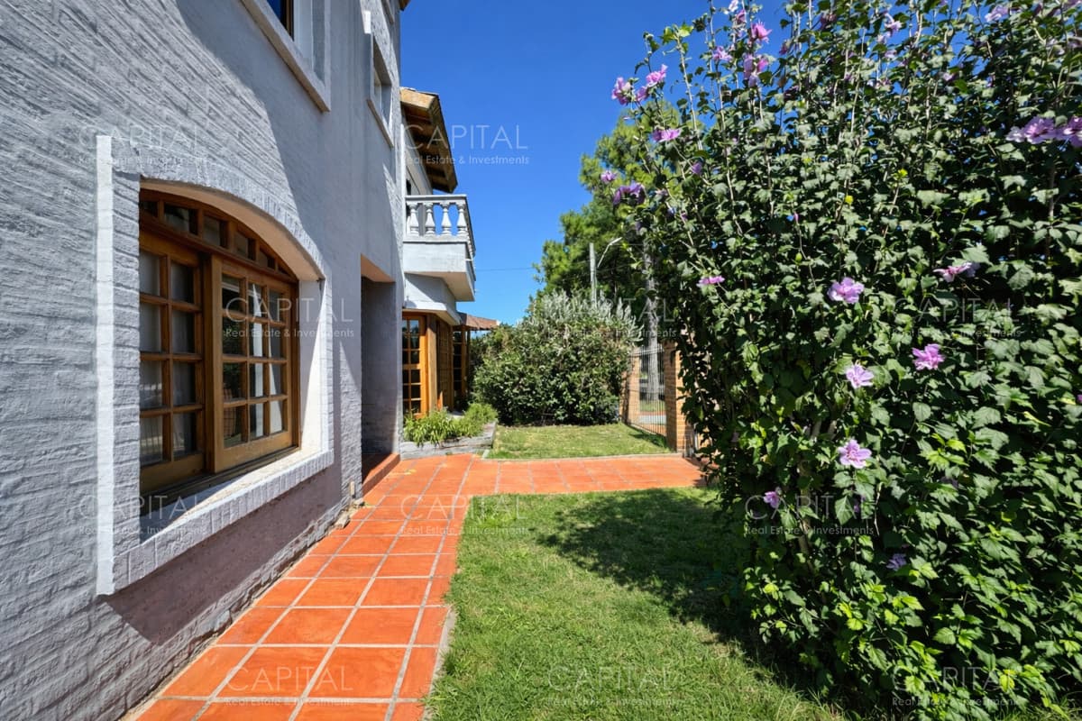 Casa de Cuatro dormitorios en Venta en Maldonado