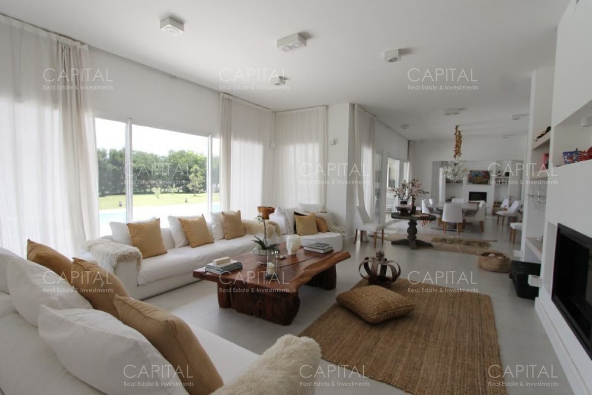 Laguna Estates espectacular residencia en Manantiales