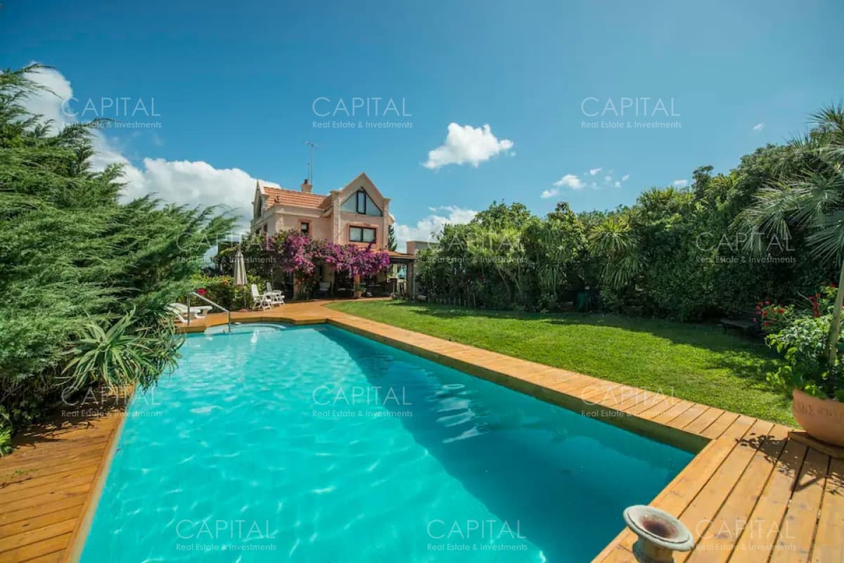 Casa frente al mar, primera linea en Punta Ballena en Venta