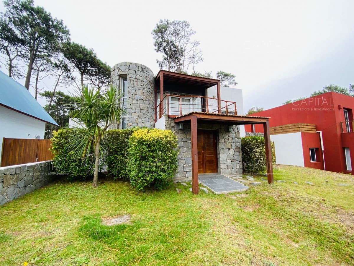 Linda casa en venta en Montoya, La Barra