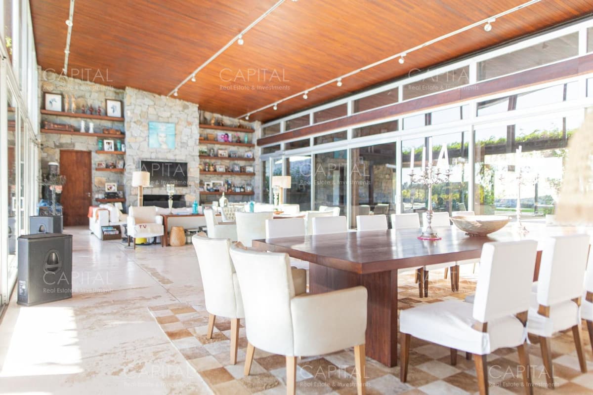 Venta de Chacra con Casa en La Barra de Punta del Este