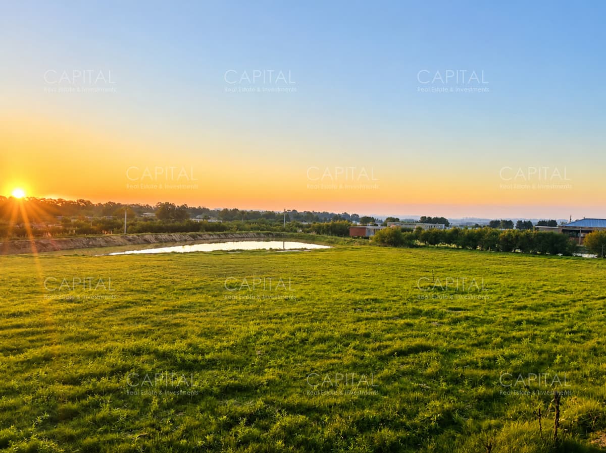 Excelente chacra en complejo privado de La Barra ruta del Golf