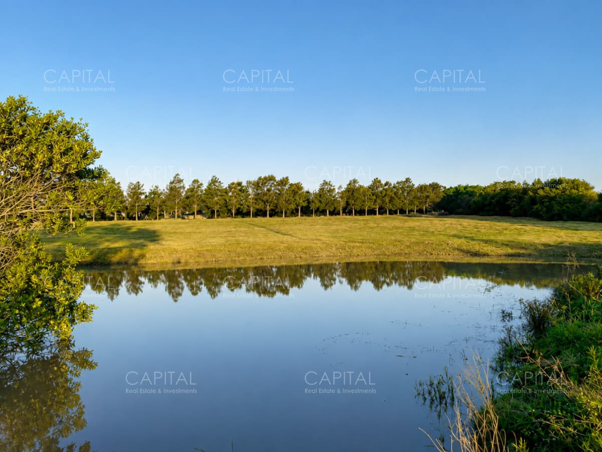 Excelente chacra en complejo privado de La Barra ruta del Golf