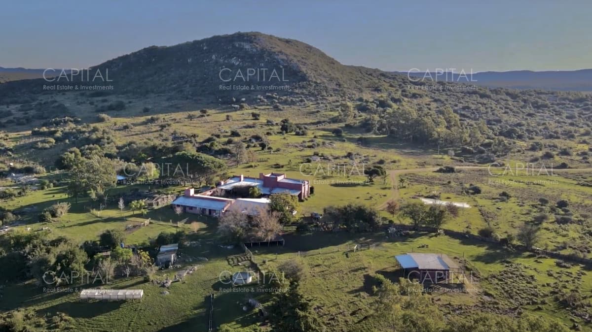 Pintoresco Campo en venta con ubicación y entorno privilegiado