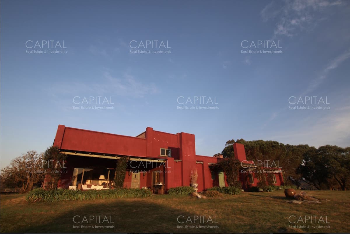 Pintoresco Campo en venta con ubicación y entorno privilegiado