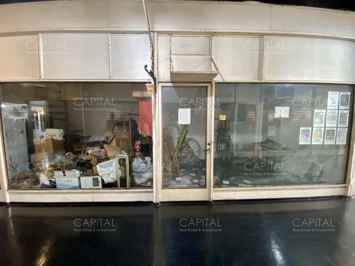 Venta y alquiler local sobre 18 de Julio Centro Montevideo