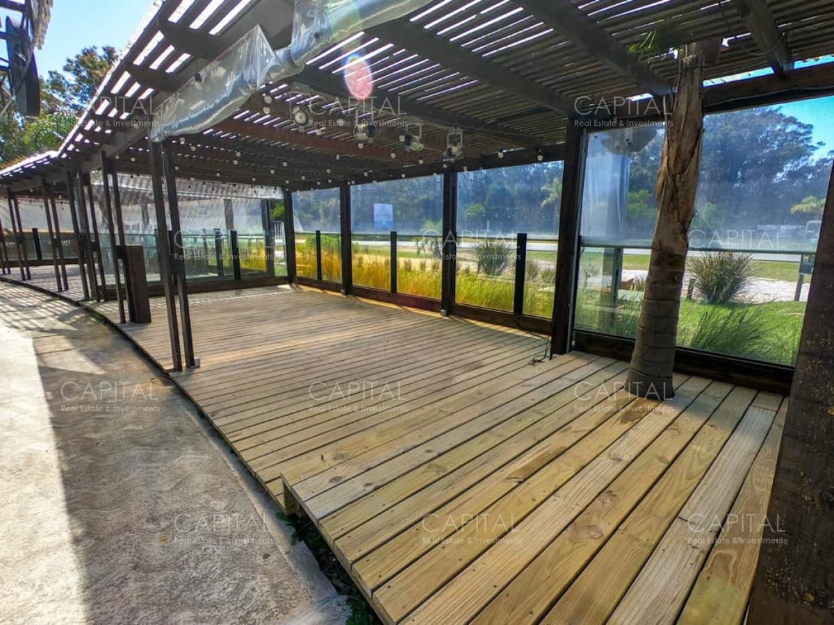 Moderno Local en Venta ubicado en punto estratégico en Solanas