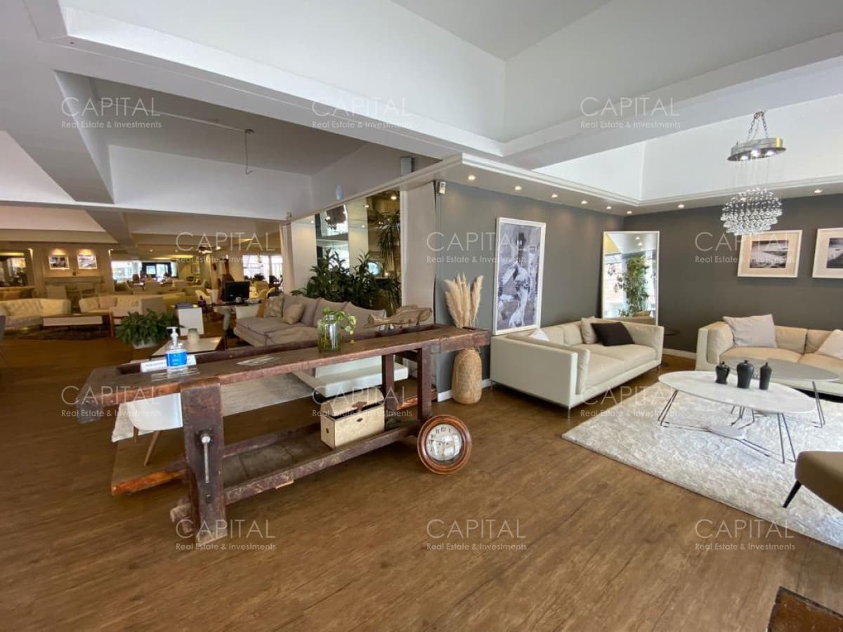 Venta De Local A Pocas Cuadras Del Puerto De Punta Del Este
