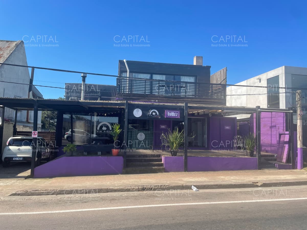 Local comercial en el corazón de La Barra sobre Ruta 10
