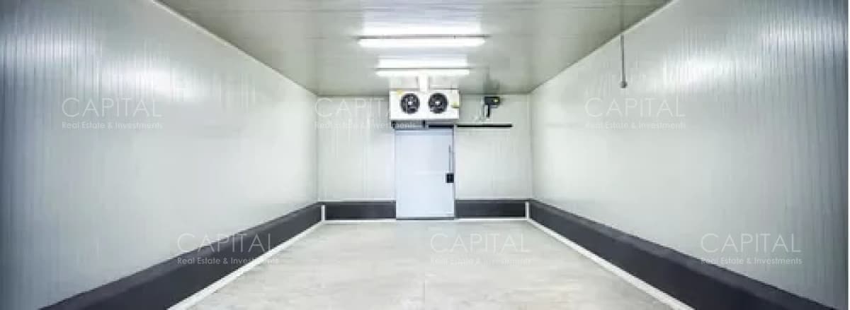 Local comercial con cámaras de frío ideal para distribuidora en Maldonado