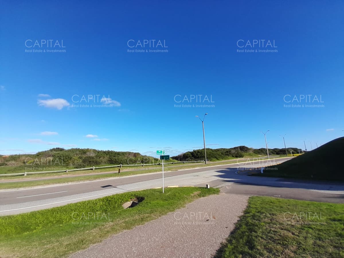 Terreno en venta primera linea en Playa Brava