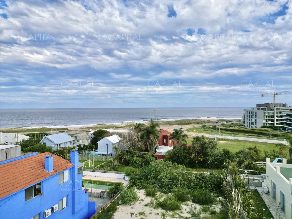 Espectacular terreno en venta en El Chorro a metros del mar