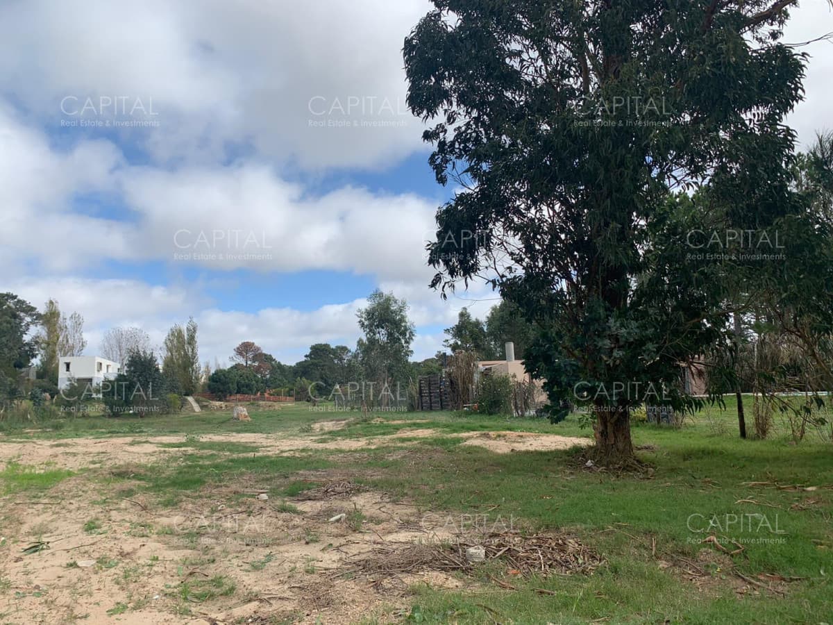 Lindo terreno en venta de 772 m2 barrio Privado LA RESIDENCE, Punta del Este
