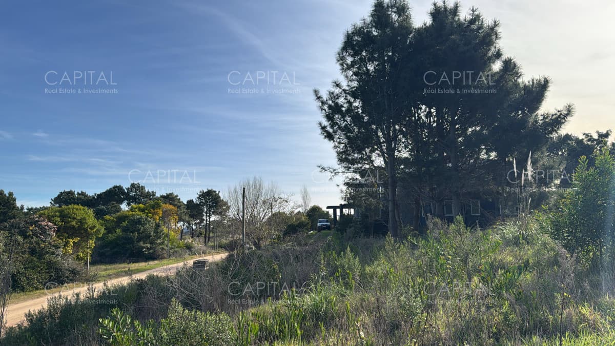 Lote en venta en Club de La Barra próximo al centro de la Barra
