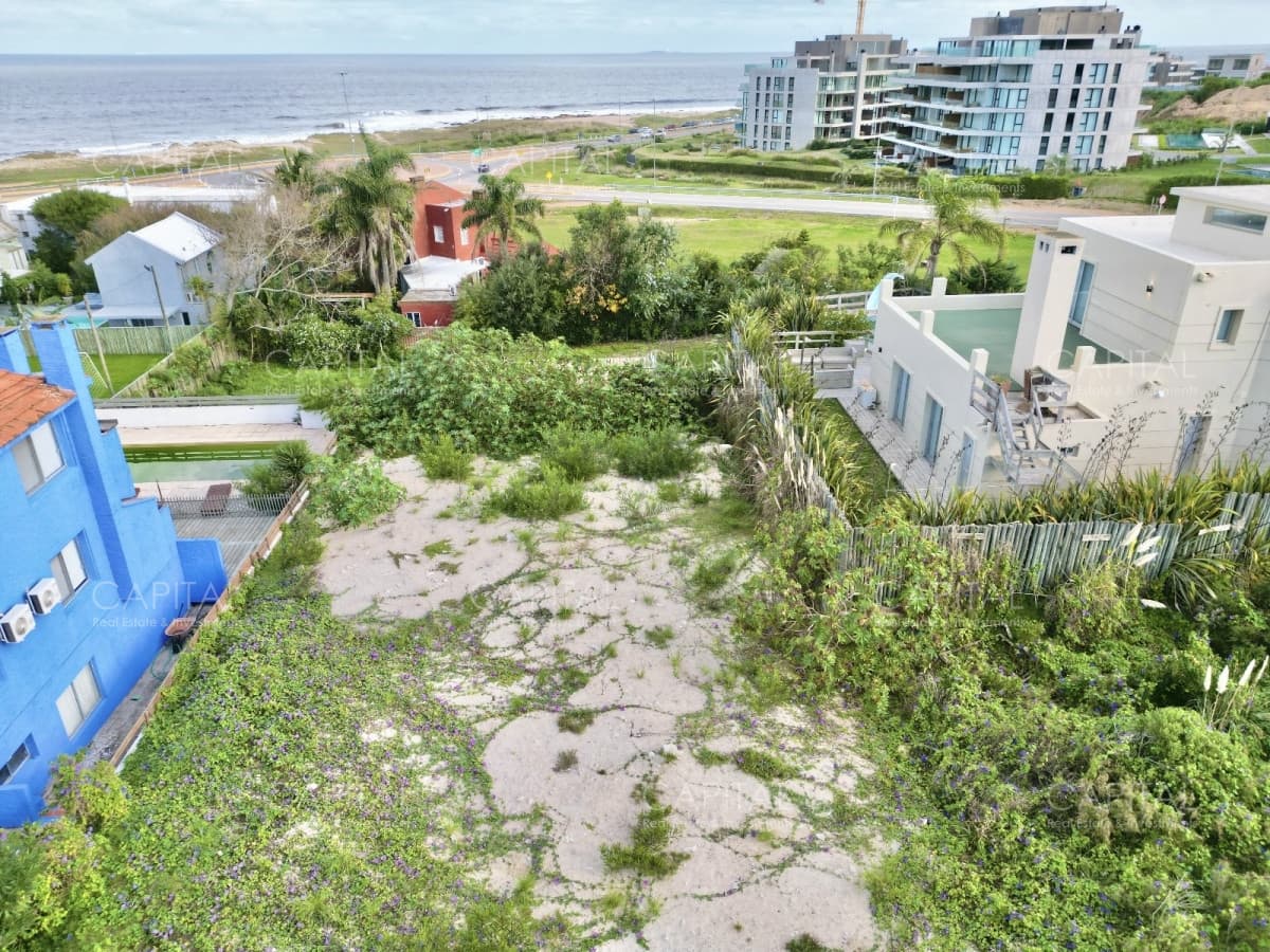Espectacular terreno en venta en El Chorro a metros del mar