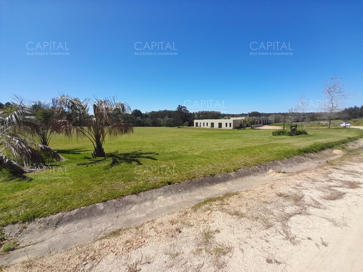 Venta de terreno en barrio privado, Manantiales