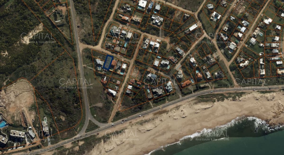 Espectacular terreno en venta en El Chorro a metros del mar