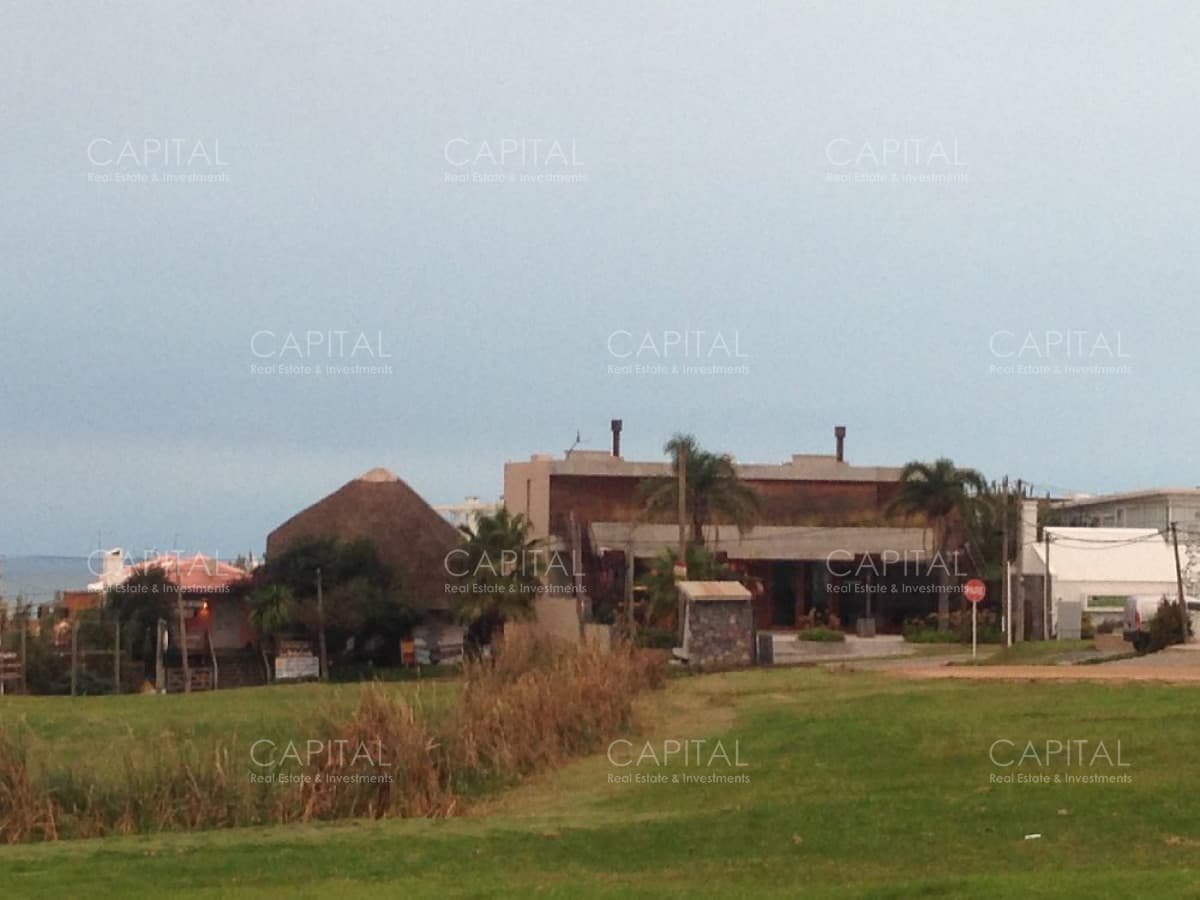 Terreno en Manantiales a 200 mts del mar apto para construir proyecto