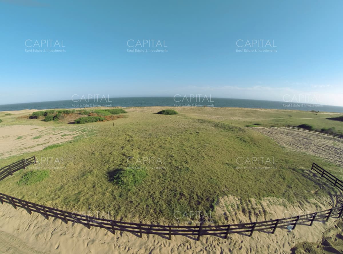 Terreno sobre la playa en San Vicente Jose Ignacio