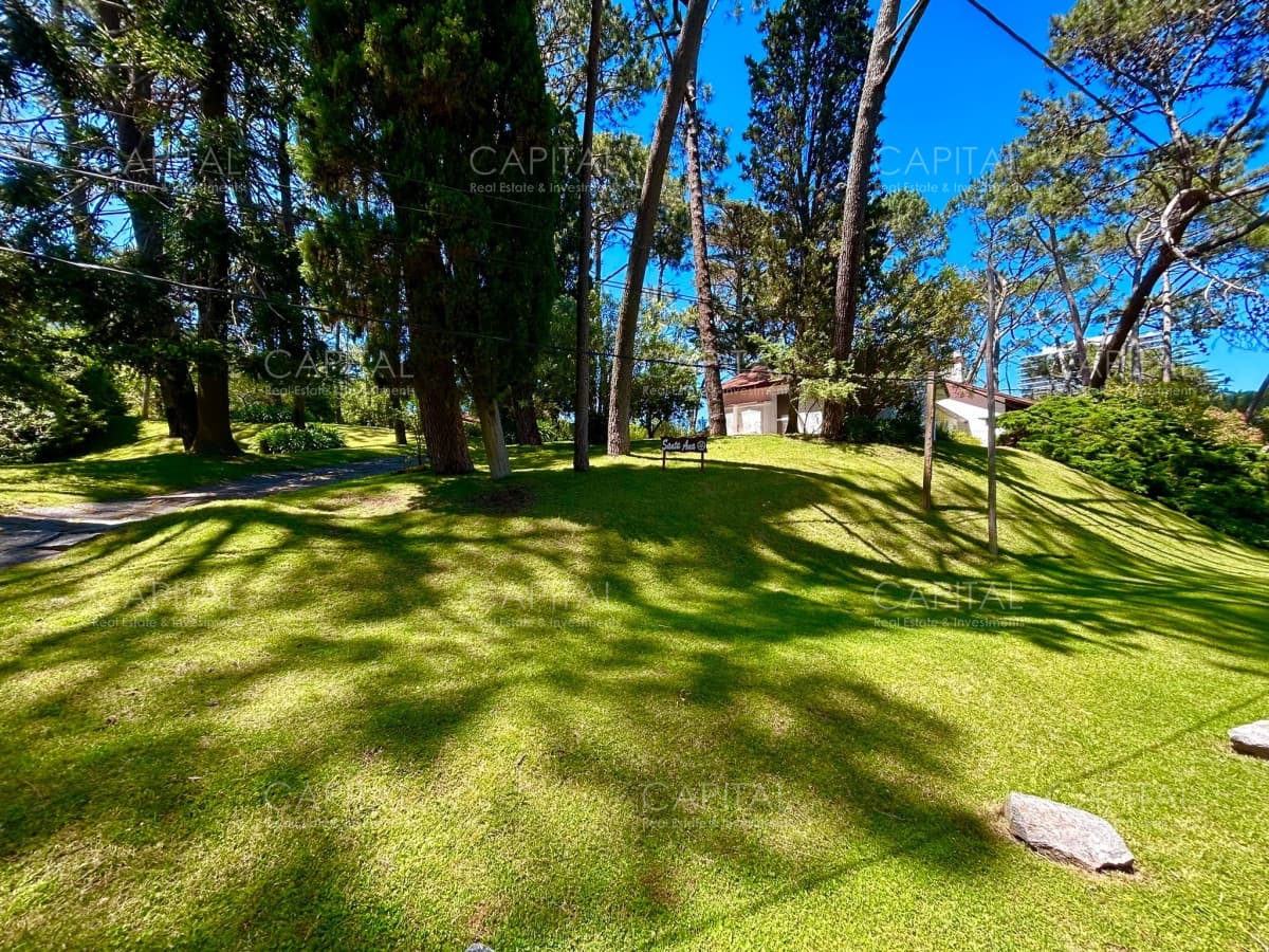 Terreno apto para edificio en venta.