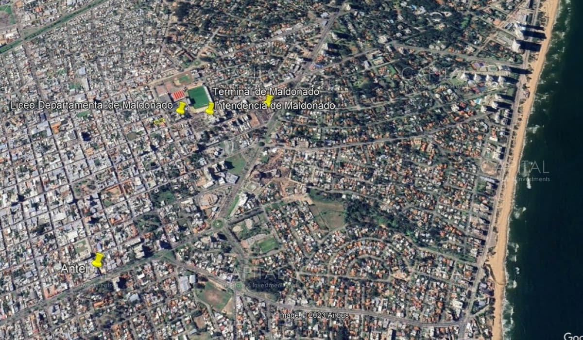 Lote apto para construir en altura en el Centro de Maldonado